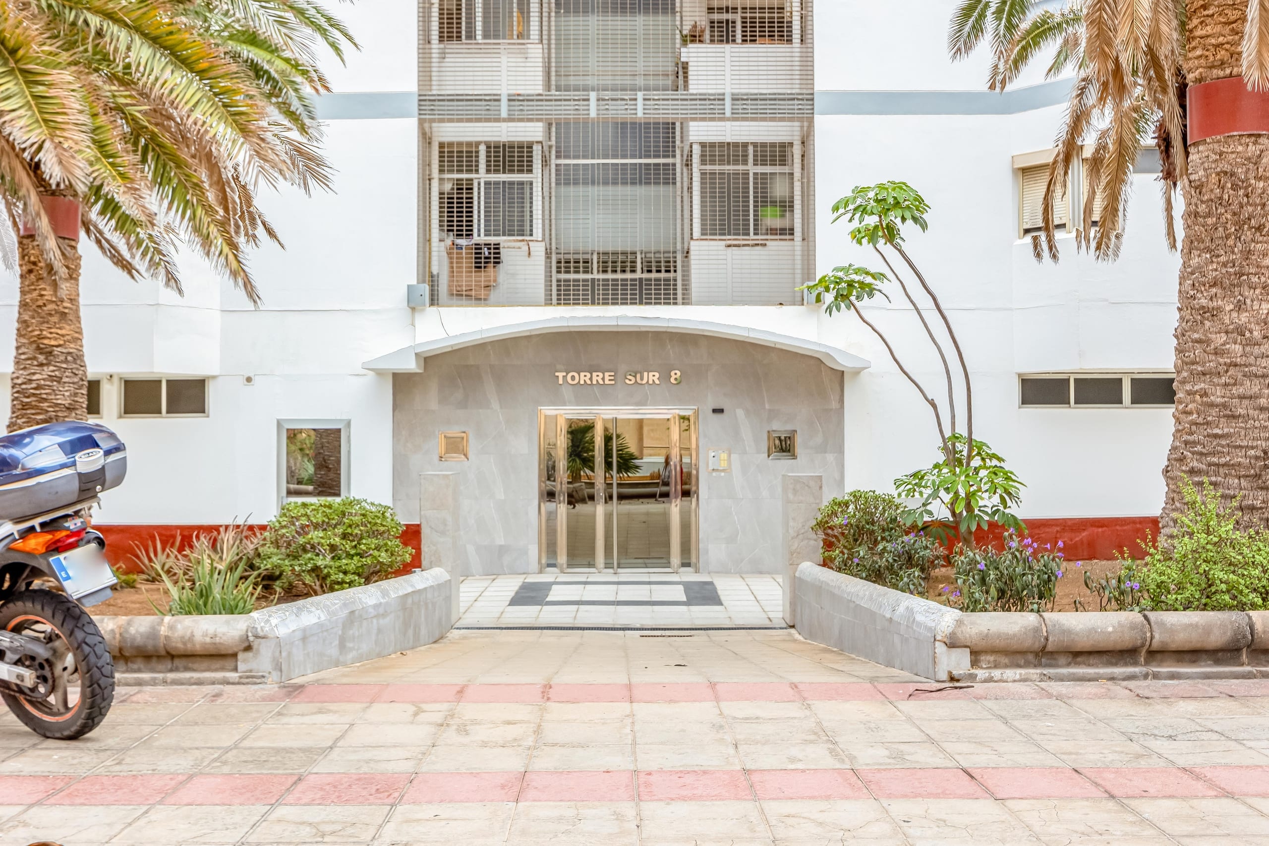 Vivienda con magníficas vistas al mar y plaza de garaje en Calle Alicante — foto 1 de 2
