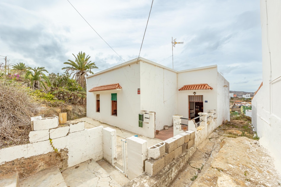 Casa chalet independiente en Trujillo, Moya - para reformar — foto 1 de 40